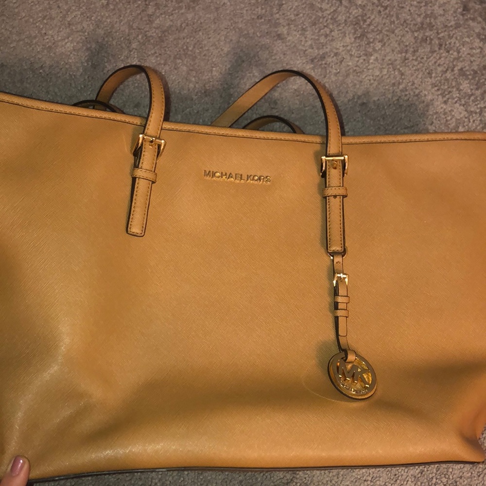 Michael Kors tote